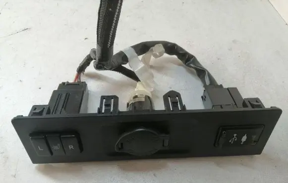 Toyota Prius+ (ZVW40) Seat heating switch 5544947050