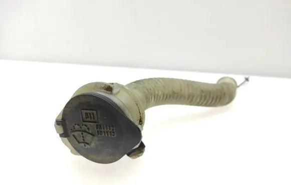 Toyota RAV 4 (XA30) Window washer liquid tank fill tube 