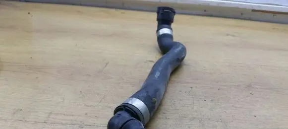 Mercedes-Benz E W211 Engine coolant pipe/hose A2118302896