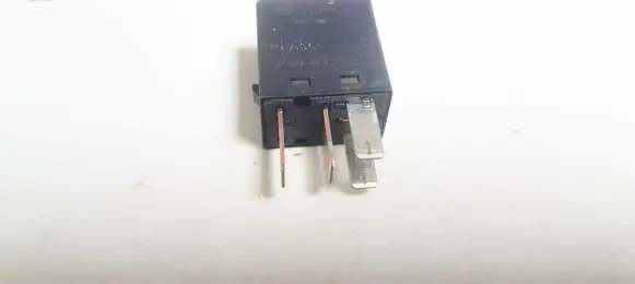 Mitsubishi Space Star Other relay mb953382 a1001-x7