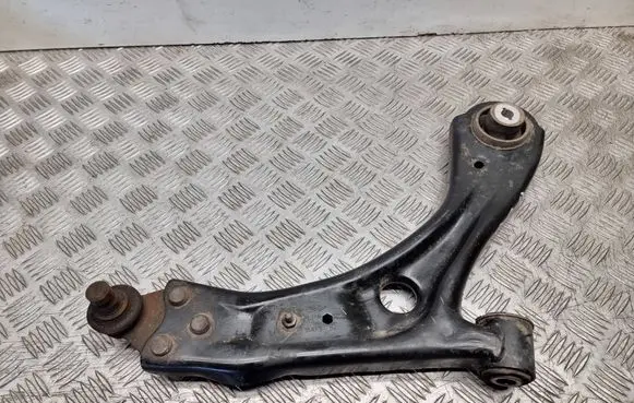Ford Focus Front lower control arm/wishbone JX613A423AEB
