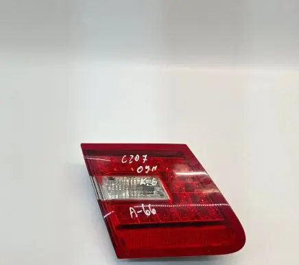 Mercedes-Benz E A207 Tailgate rear/tail lights A2078200364
