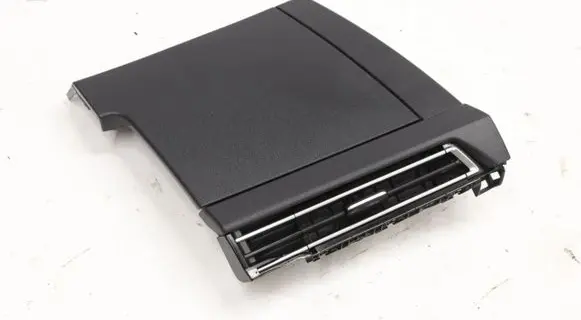Volkswagen Golf VIII Dash center air vent grill 5H1858711
