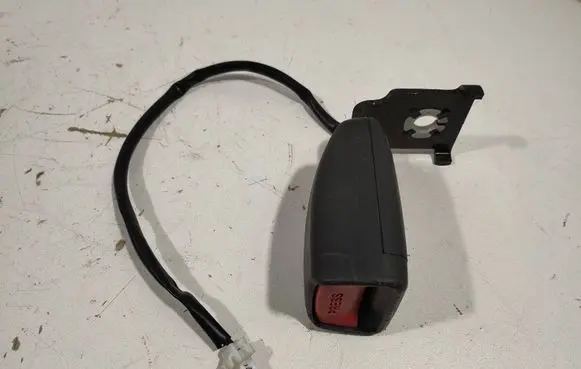 Hyundai i30 Rear seatbelt buckle 898402R010WK 09031813