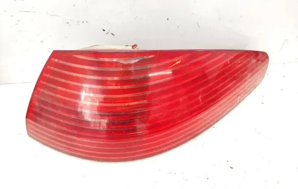 Peugeot 607 Rear/tail lights