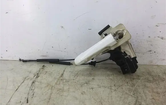 Hyundai i30 Front door lock 813102L020