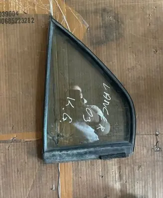 Mitsubishi Lancer Rear vent window glass 