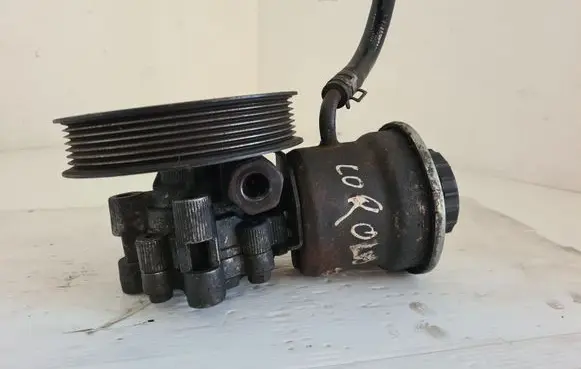 Toyota Corolla E120 E130 Power steering pump