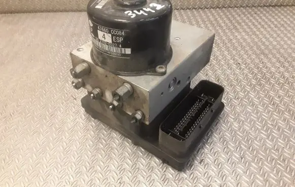 Nissan Murano Z50 ABS Pump 47660CC084