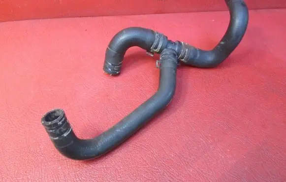 Volkswagen Golf Plus Engine coolant pipe/hose 1K0122063K