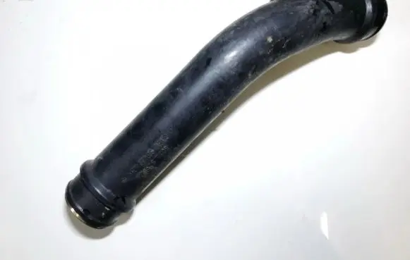 Mercedes-Benz E W210 Intercooler hose/pipe 2105280408