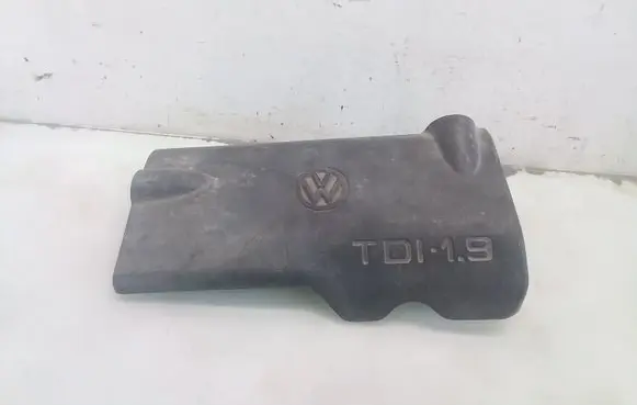 Volkswagen PASSAT B4 Engine cover (trim) 028103935A