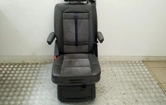 Volkswagen Multivan T5 Rear seat 