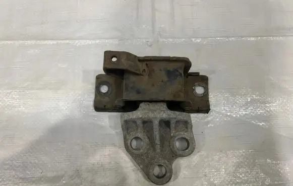 Fiat Grande Punto Engine mount bracket 55700655