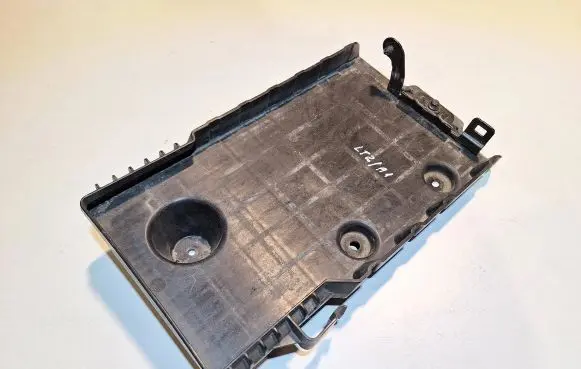 Volvo V40 Cross country Battery tray 31301934