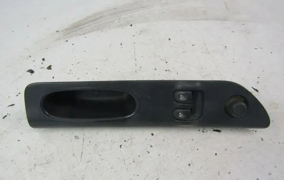 Renault Laguna I Electric window control switch 7701699597
