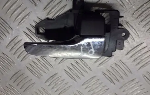 Mitsubishi Grandis Rear door interior handle trim MN105360