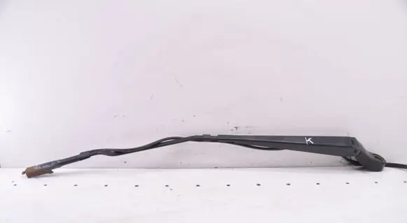 Mercedes-Benz Vito Viano W639 Windshield/front glass wiper blade A6398200744