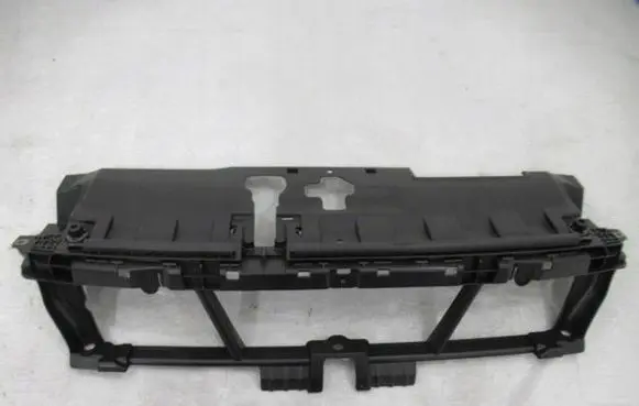 Peugeot 308 Front bumper mounting bracket 9817230777