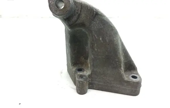 Mercedes-Benz E W211 Engine mounting bracket A6422230104
