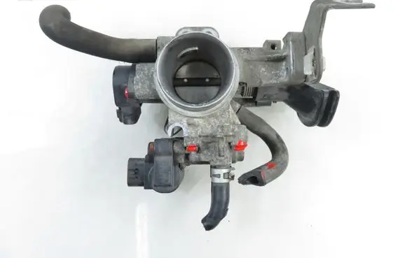 Toyota Yaris Throttle body valve 222100J010
