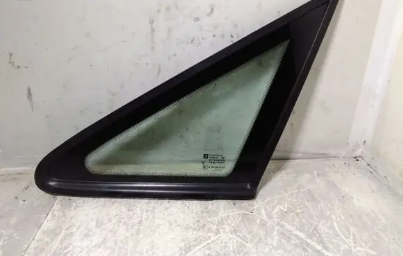 Opel Zafira A Front triangle window/glass 1312136 464549018