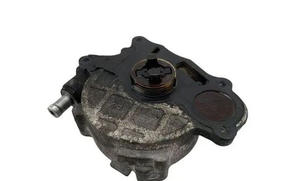 Volkswagen Touran II Vacuum pump 03L145100 03L145100F