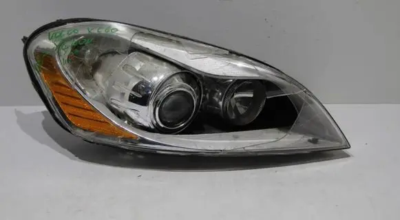 Volvo XC60 Headlight/headlamp Y413ABL1DD 89907451 31420680