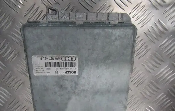 Audi A6 S6 C4 4A Engine control unit/module 0281001320 0281001321
