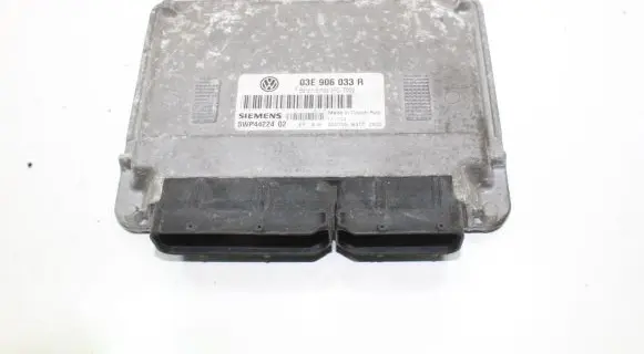 Volkswagen Polo Engine control unit/module 03E906033R 5WP44224