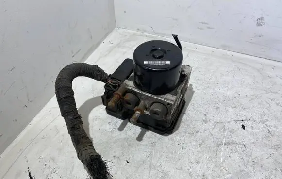 Chrysler Grand Voyager IV ABS Pump 00402399C000