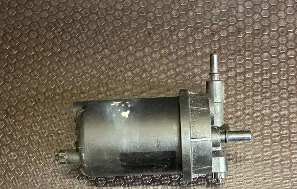 Renault Espace IV Fuel filter housing 8200084288 6610967170