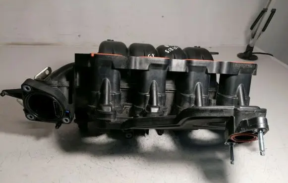 Toyota Yaris Intake manifold 1711247060 1711347020