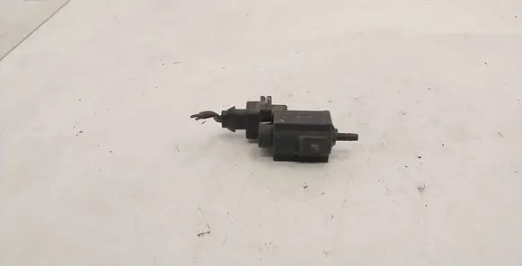 BMW 5 E39 Turbo solenoid valve 1742712 72234100 00T103