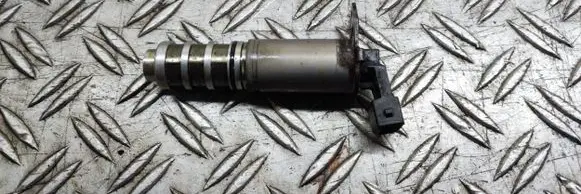 BMW 6 F06 Gran coupe Camshaft vanos timing valve 