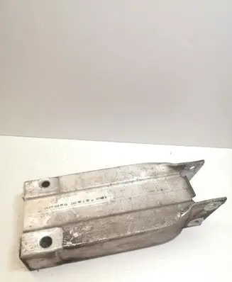 Mercedes-Benz E W212 Front bumper mounting bracket A2126200995