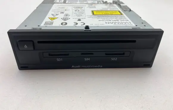 Audi A3 S3 8V CD/DVD changer 8V1035880