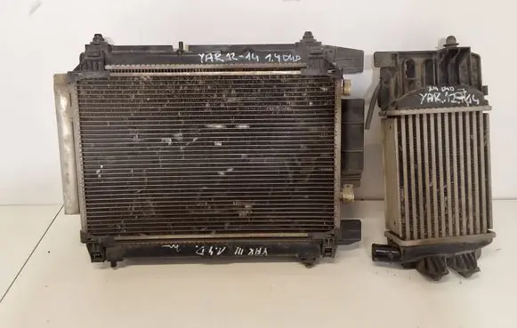 Toyota Yaris Radiator set 