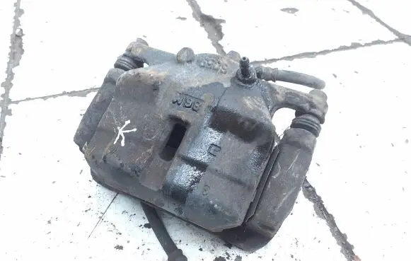 Nissan Qashqai Front brake caliper
