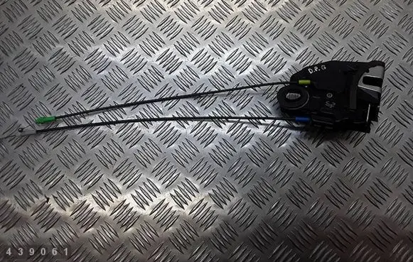 Toyota Auris E180 Rear door lock A084219