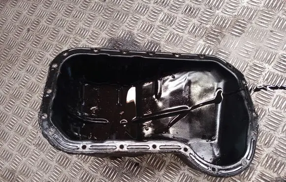 Volkswagen PASSAT B5 Oil sump 