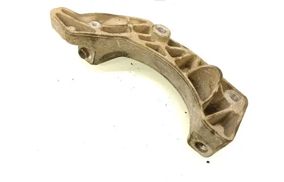 Volvo V40 A/C compressor mount bracket 31401869
