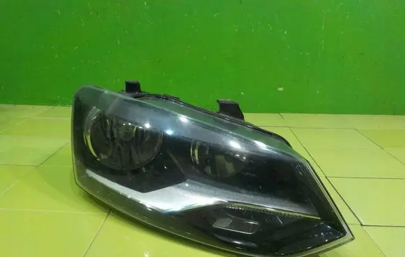 Volkswagen Polo V 6R Headlight/headlamp 1LE24705104 18AB27