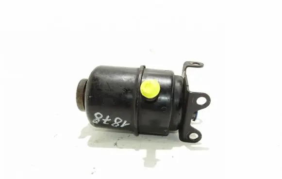 Mitsubishi Pajero Power steering fluid tank/reservoir Nėra