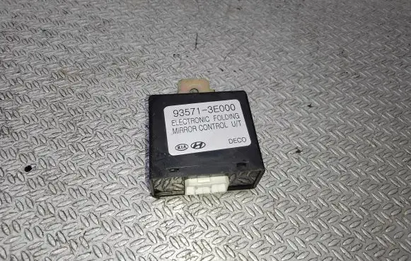 KIA Sorento Wing mirror control module 935713E000