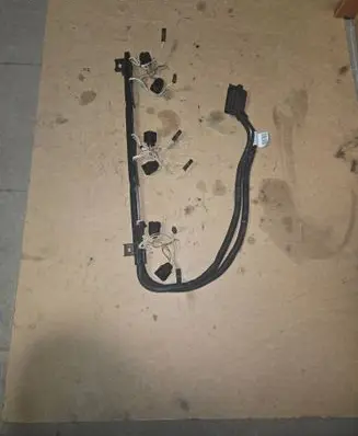 BMW X3 F25 Fuel injector wires 7592511