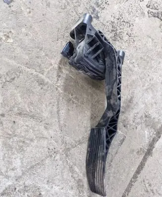 Opel Zafira A Accelerator throttle pedal 9202341 6PV00811400