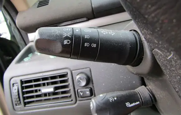 Nissan X-Trail T30 Light switch 