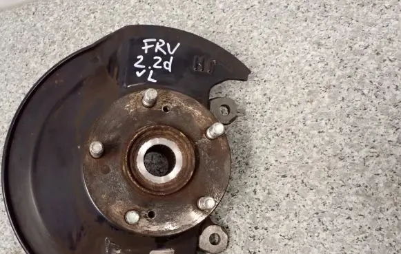 Honda FR-V Front wheel hub spindle knuckle