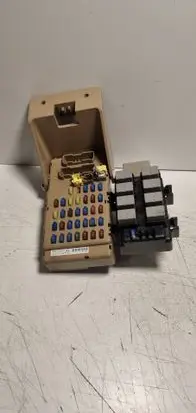 Subaru Legacy Fuse module 82201AG010